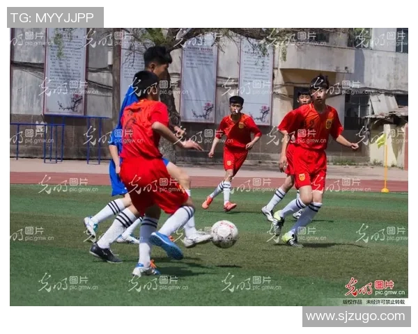 足球明星蔡伟明：从青涩少年到绿茵场上的传奇之路